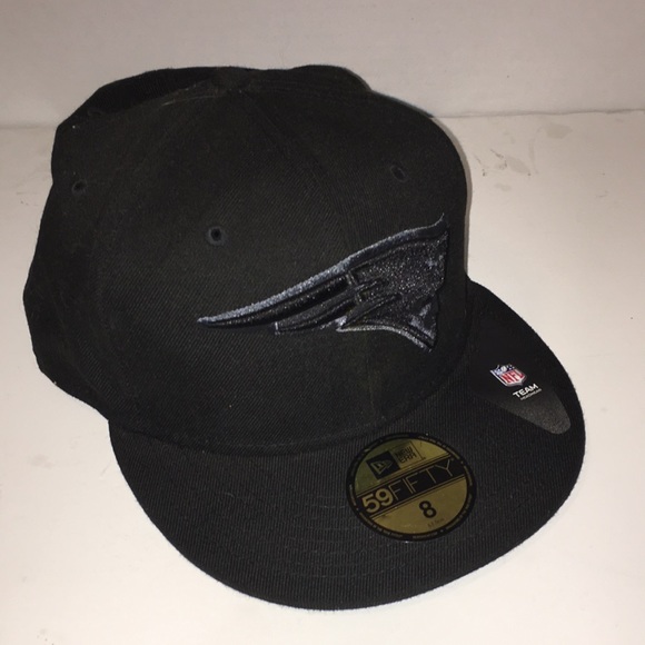 New Era Other - NEW ERA FITTED NEW ENGLAND PATRIOTS CAP 59FIFTY SIZE 8 BLACK ON BLACK NWT.